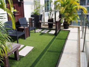 Cách chọn thảm cỏ nhân tạo ban công