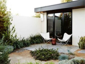 Lợi ích thảm cỏ nhân tạo trong văn phòng làm việc